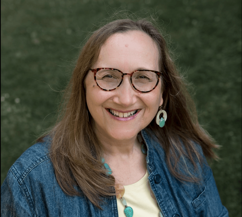 Carrie Gordon is a church finance consultant and bookkeeper