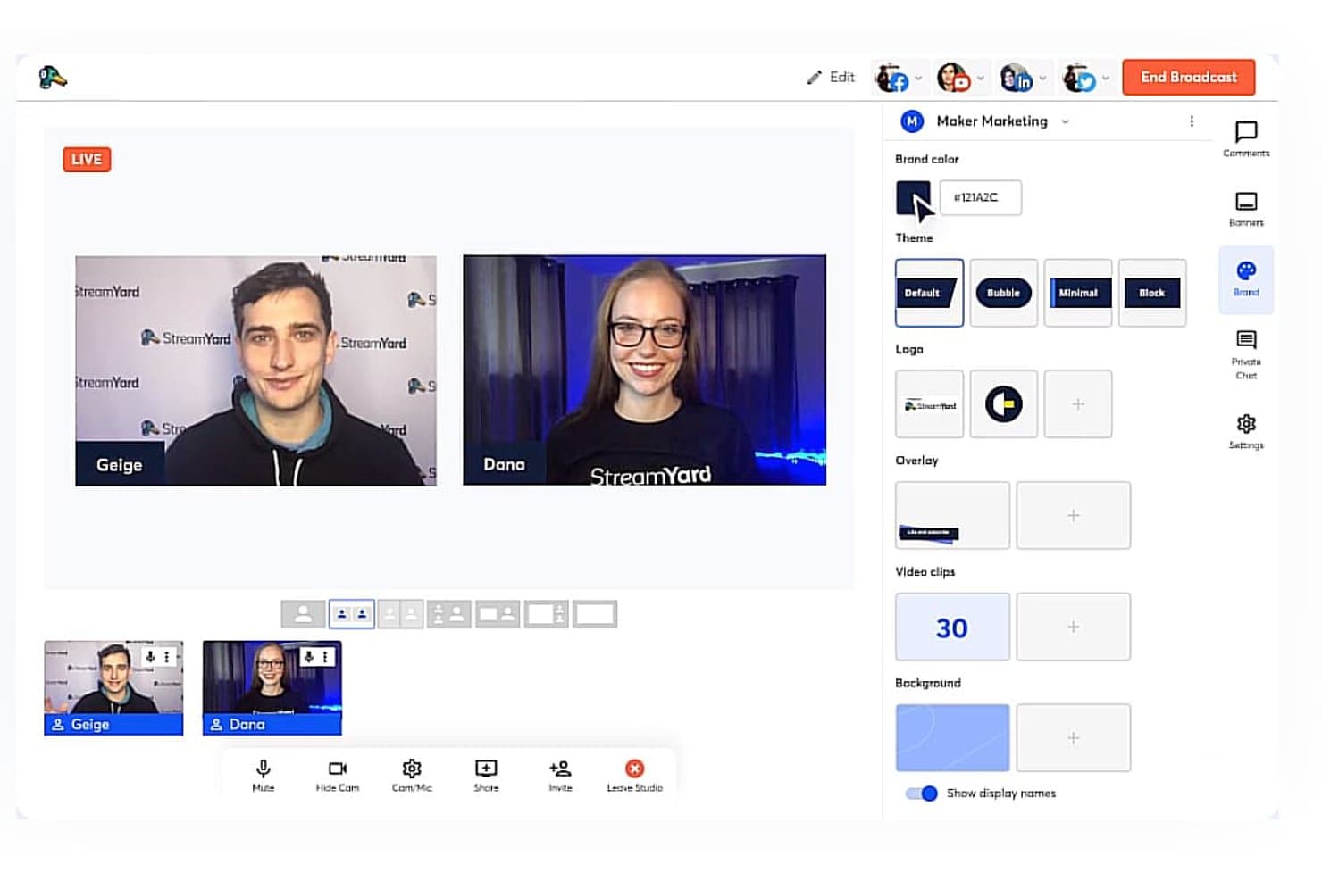 StreamYard-liveudsendelse med to webcam-gæster og åbent brandingpanel.